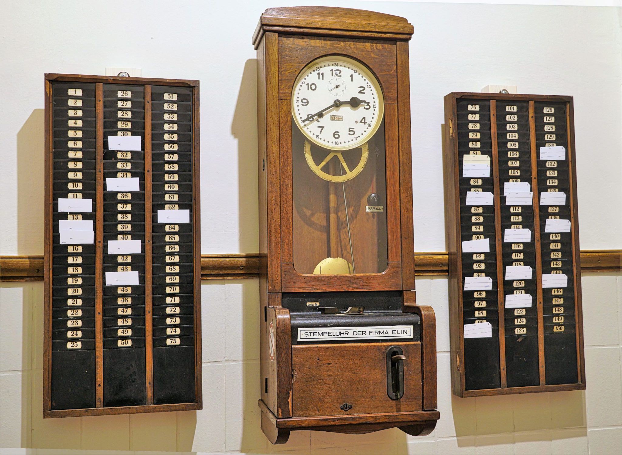 rauchende-schlote-stempeluhr-peter-wallner-2048x1499