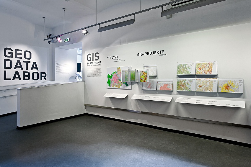 623-GIS8.JPG